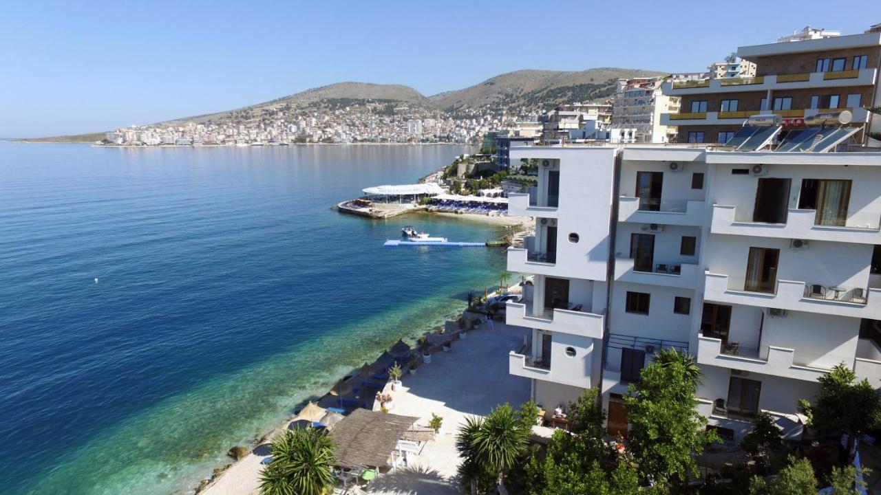 Blue Bay Hotel Sarande Bagian luar foto