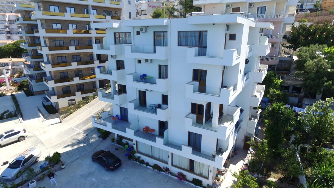 Blue Bay Hotel Sarande Bagian luar foto