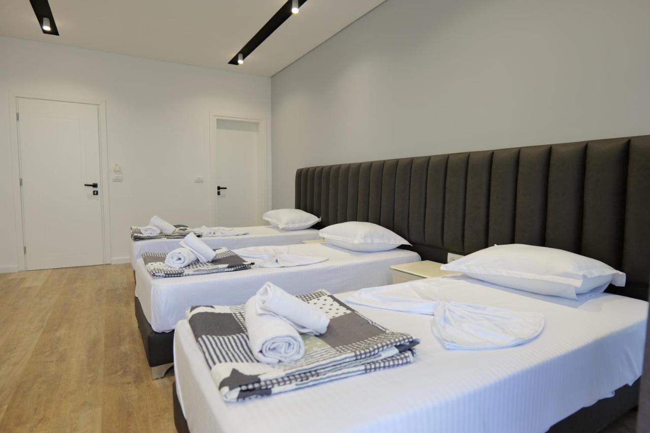 Blue Bay Hotel Sarande Bagian luar foto