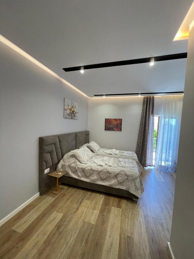 Blue Bay Hotel Sarande Bagian luar foto