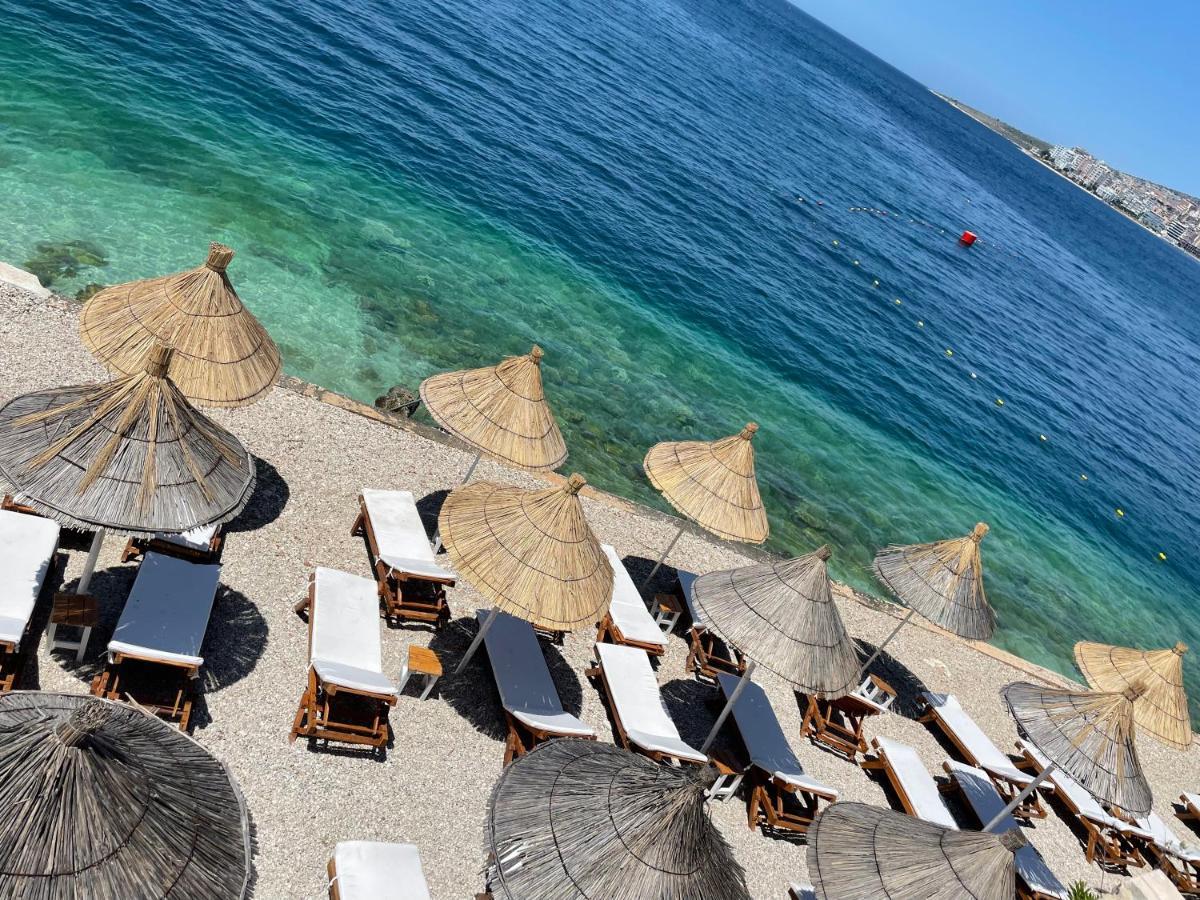Blue Bay Hotel Sarande Bagian luar foto