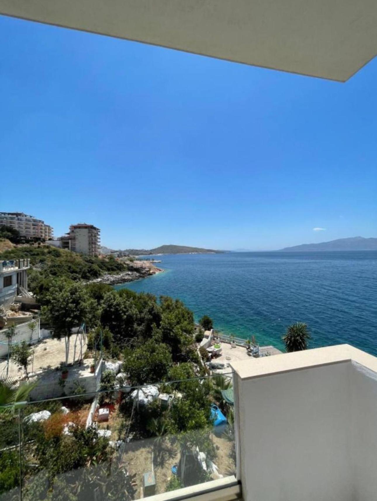 Blue Bay Hotel Sarande Bagian luar foto