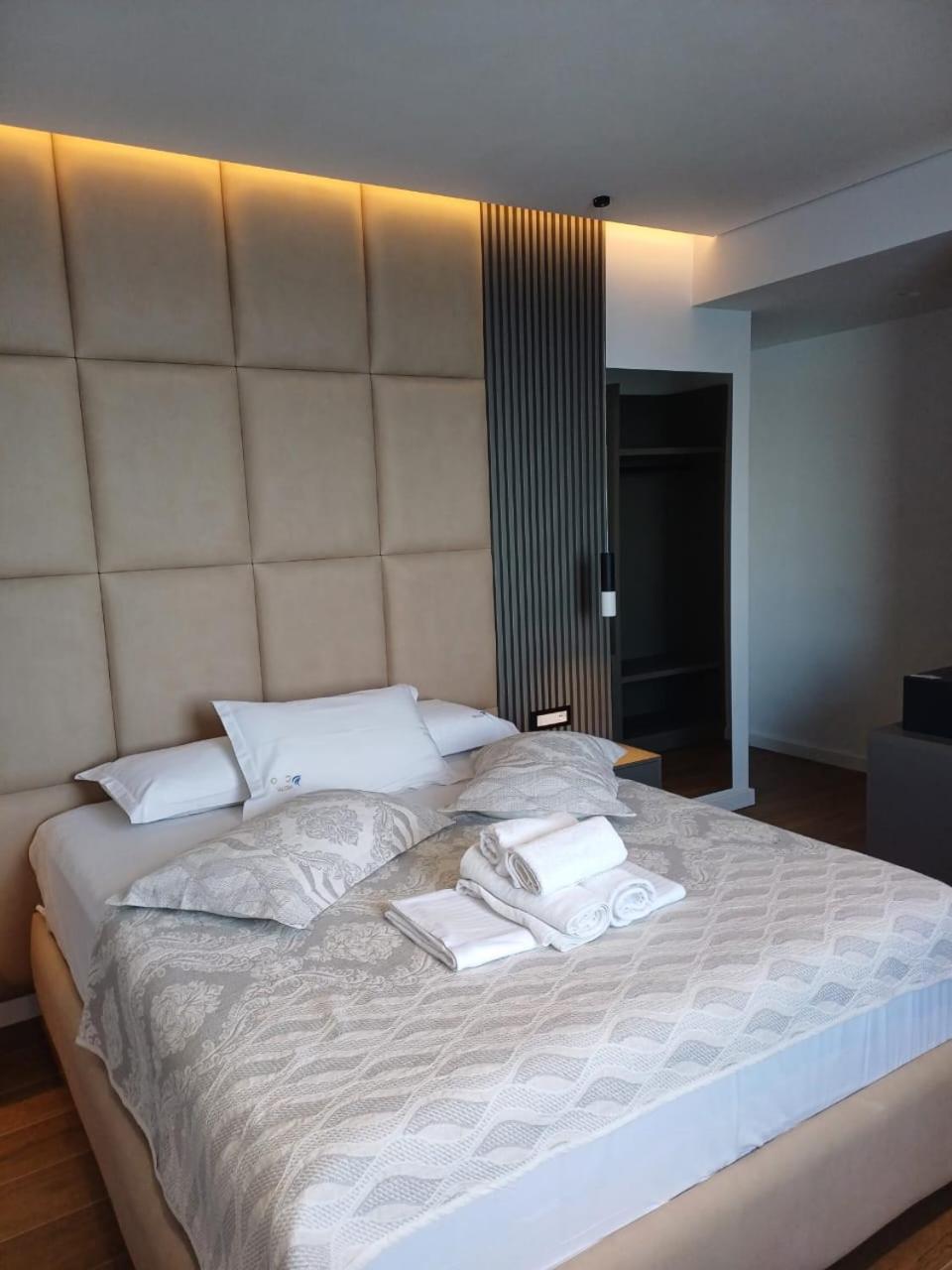 Blue Bay Hotel Sarande Bagian luar foto